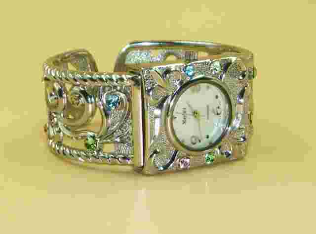 Mayfair Diamond Women’s Quartz Watch MOP Dial New Battery