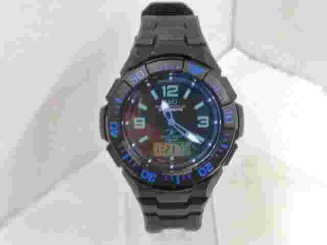 Q Md06-335 Combination Radio Watch With Solar Power Supply Function