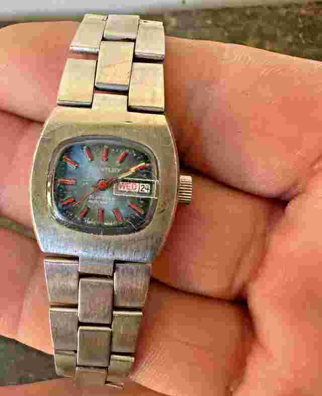A Very Nice Classic 70s Bentley Stainless Ladies Wristwatch Automatic & Working