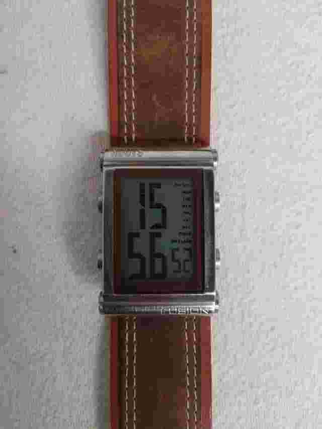 Roots Fusion Large Faced Men's Watch Leather Band Used very good condition