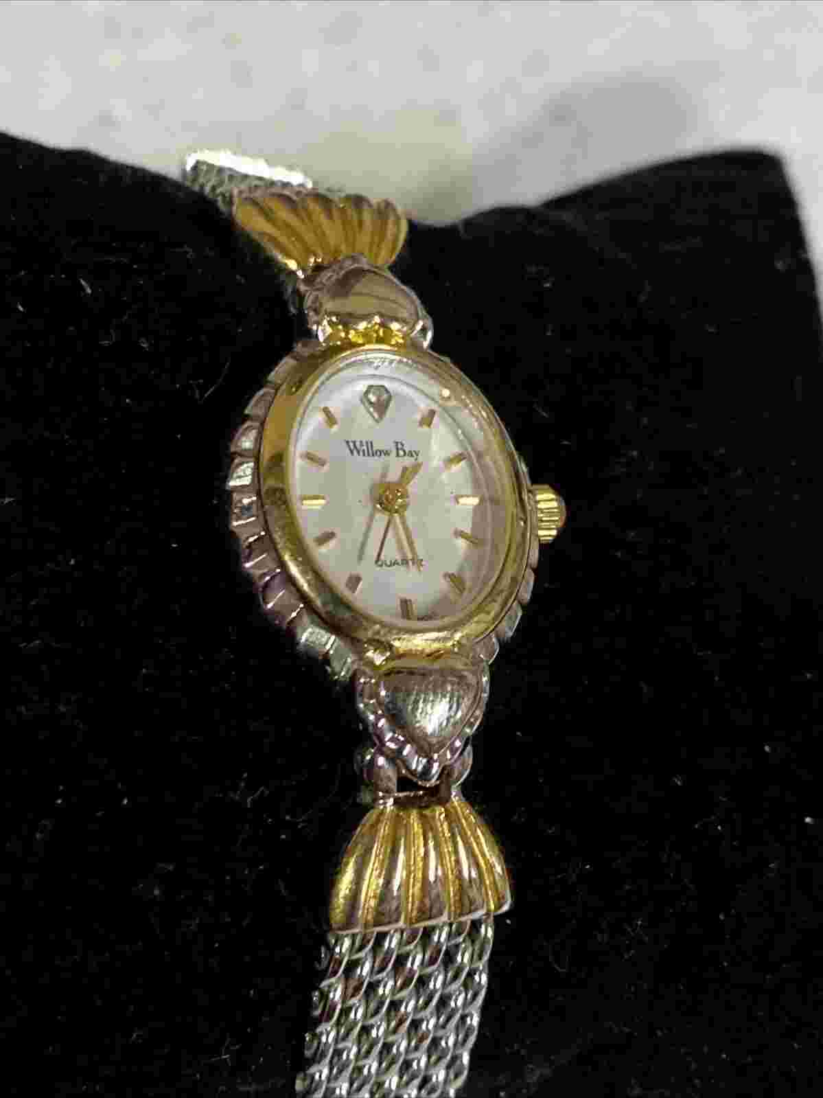 Willow Bay Watch Women Two Tone Oval Face Dainty Stretch Band New Battery 6.25"
