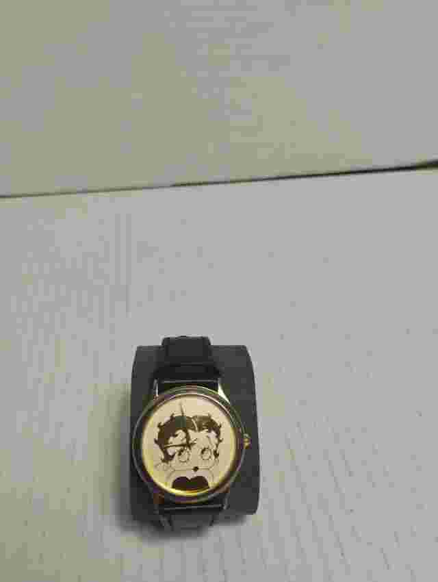 Vintage Betty Boop 1994 . Gold Tone Watch Gold Genuine Leather In Good Condition