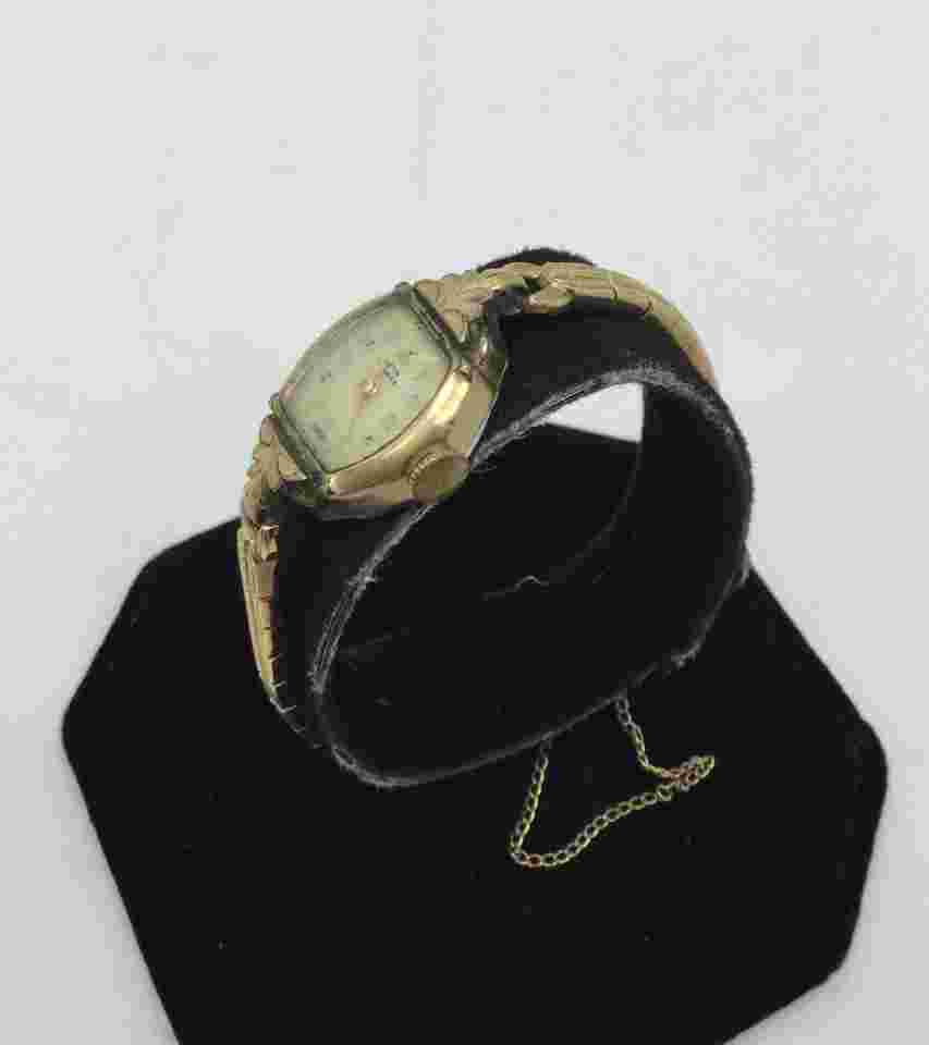 Vintage Seth Thomas Swiss Made Goldtone Wrist Watch (parts/repair)