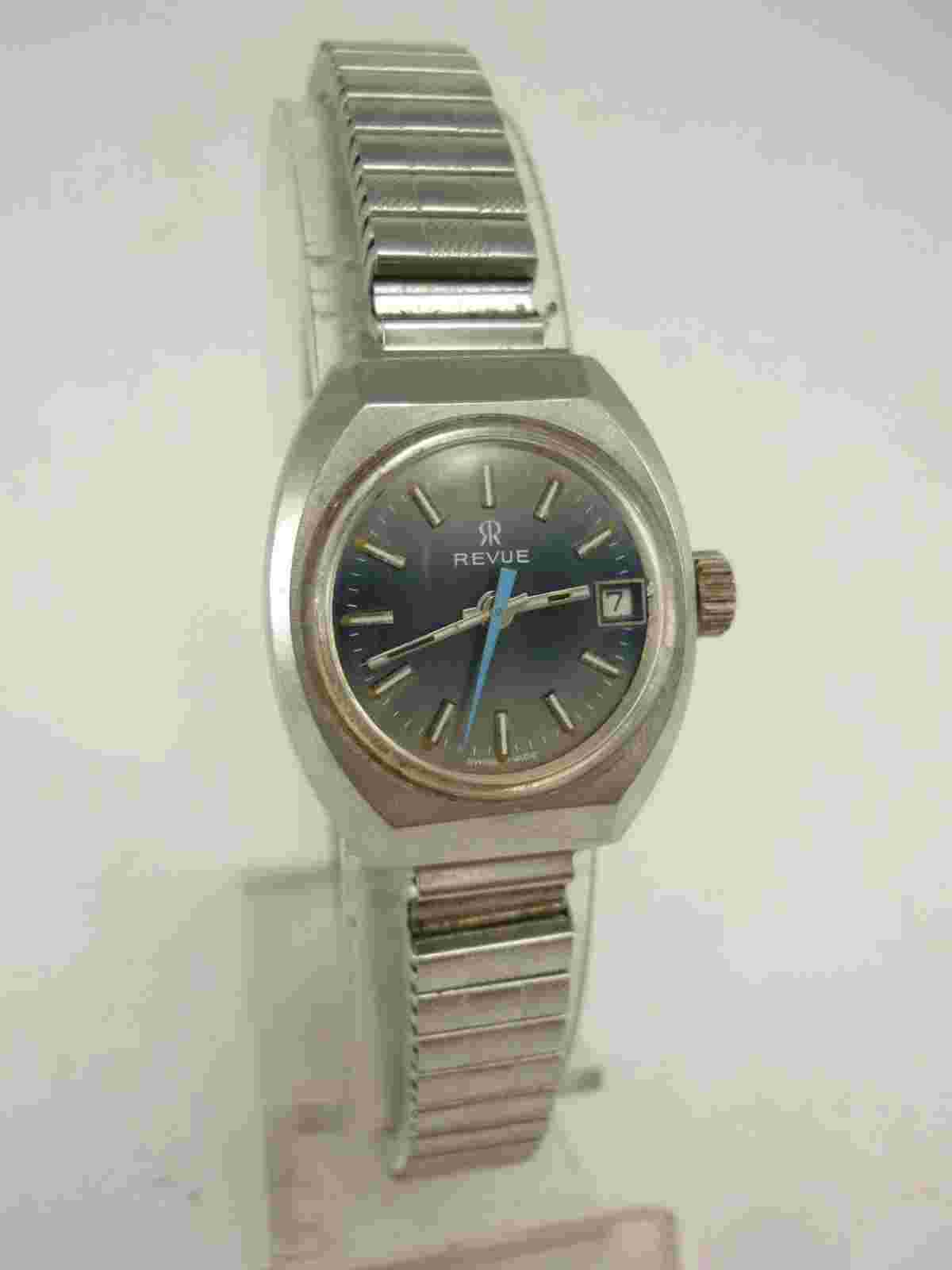 Vintage Swiss REVUE 17 J Calendar Incabloc Ladies Wrist Watch 1970's