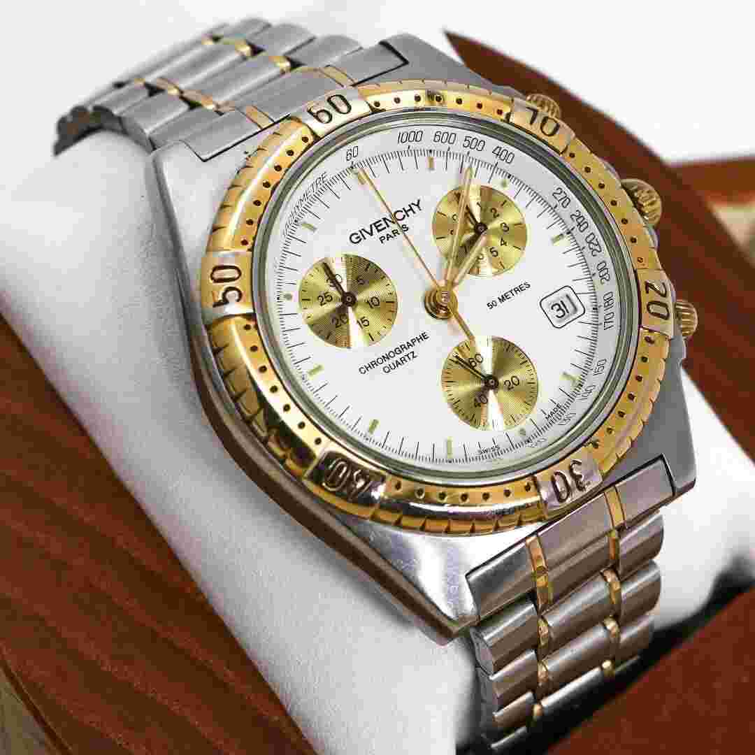 GIVENCHY White Silver Watch Working YS786 from Japan
