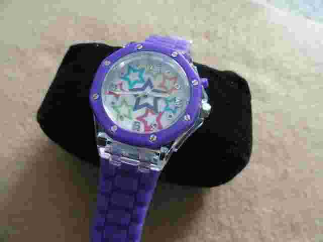 Ladies Bongo Quartz Watch with a Purple Band and Flashing Lights