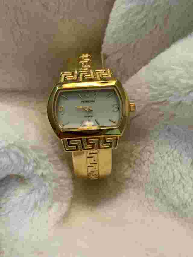 NEW Persona Gold Analog Wristwatch with Quartz Movement Mother Of Pearl Dial