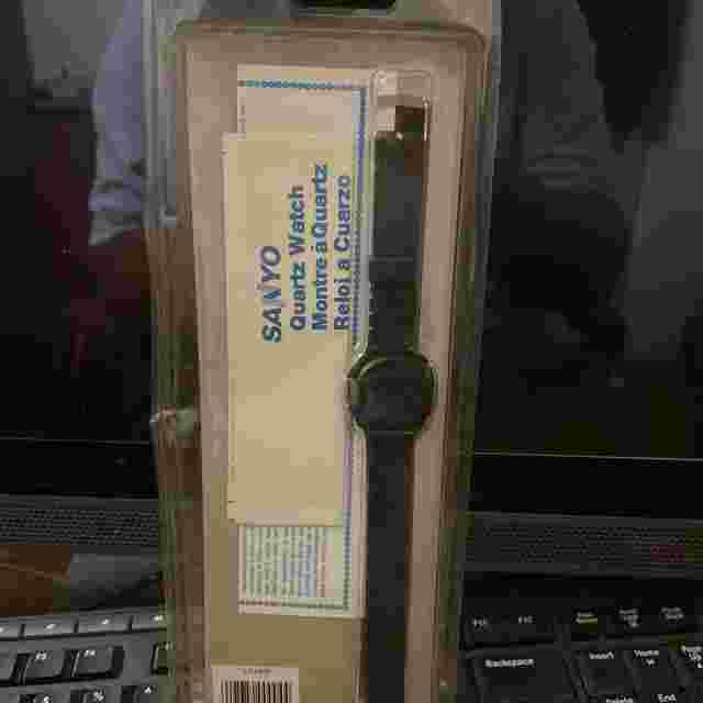 VINTAGE QUARTZ SANYO WATCH BRAND NEW SEALED (1980’s) WATERTIGHT NOS