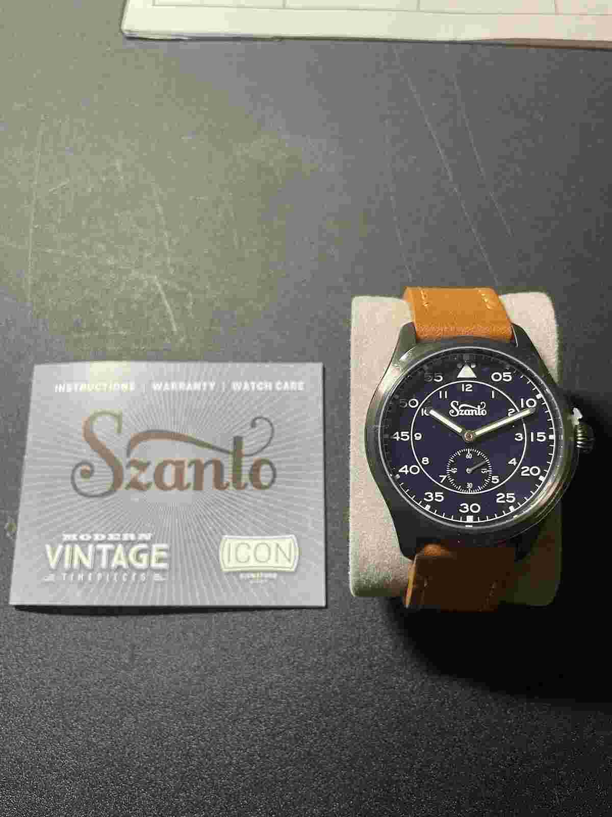 Szanto "I'con Signature Series" Heritage Aviator Blue Dial Tan Band