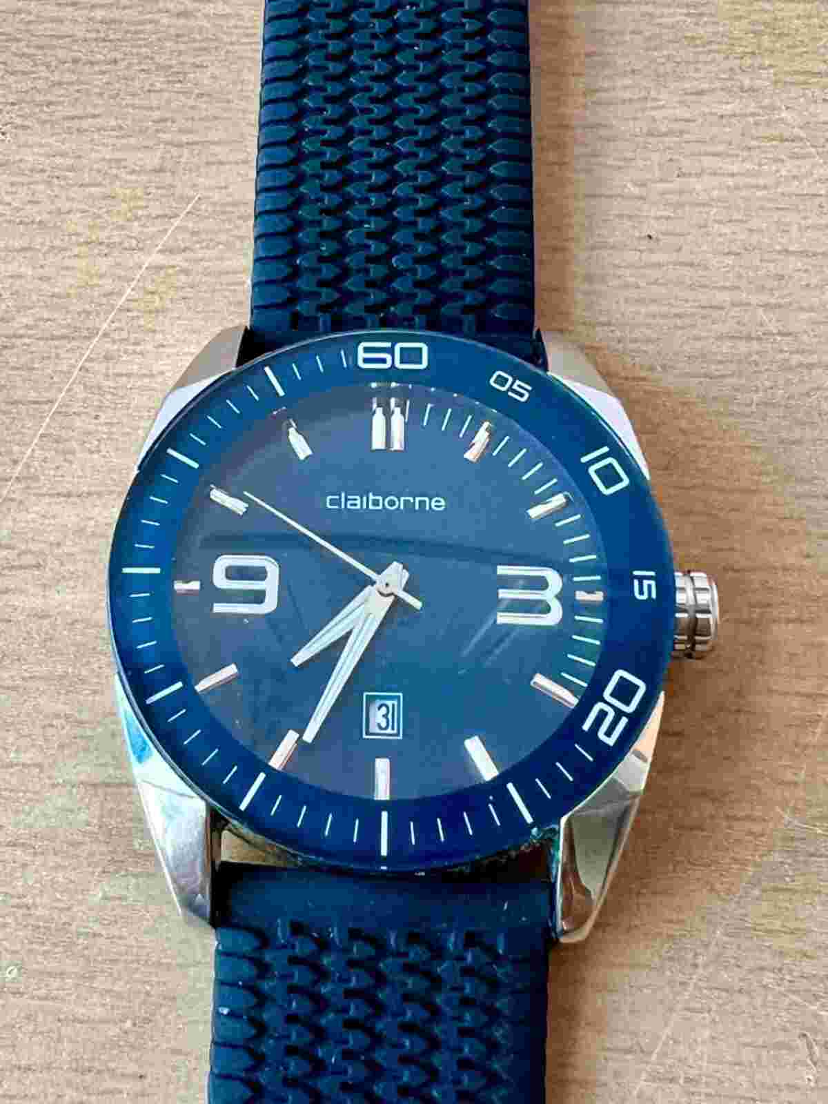 VINTAGE CLAIBORNE WATCH CLM1032 STAINLESS STEELE NAVY BLUE FACE DATE NEW BATTERY