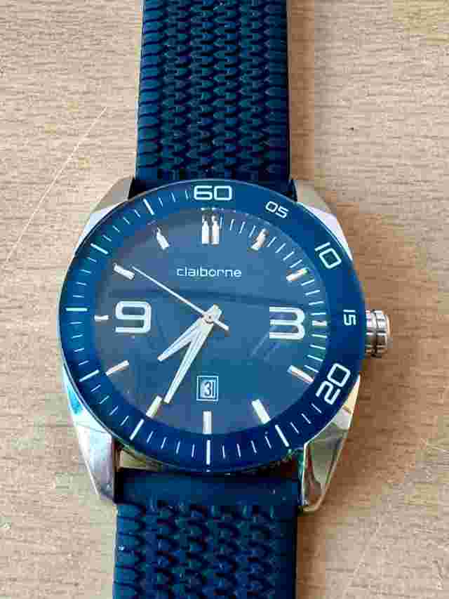 VINTAGE CLAIBORNE WATCH CLM1032 STAINLESS STEELE NAVY BLUE FACE DATE NEW BATTERY