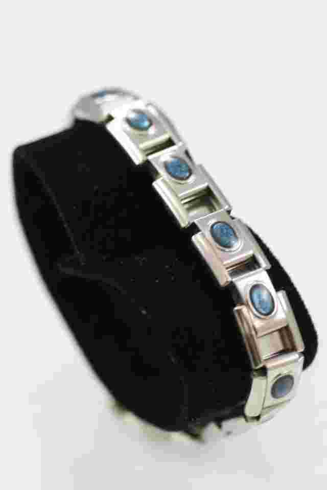 Mudd Women Watch Silver Stainless Steel Stretch Water Resist Battery Blue Quartz