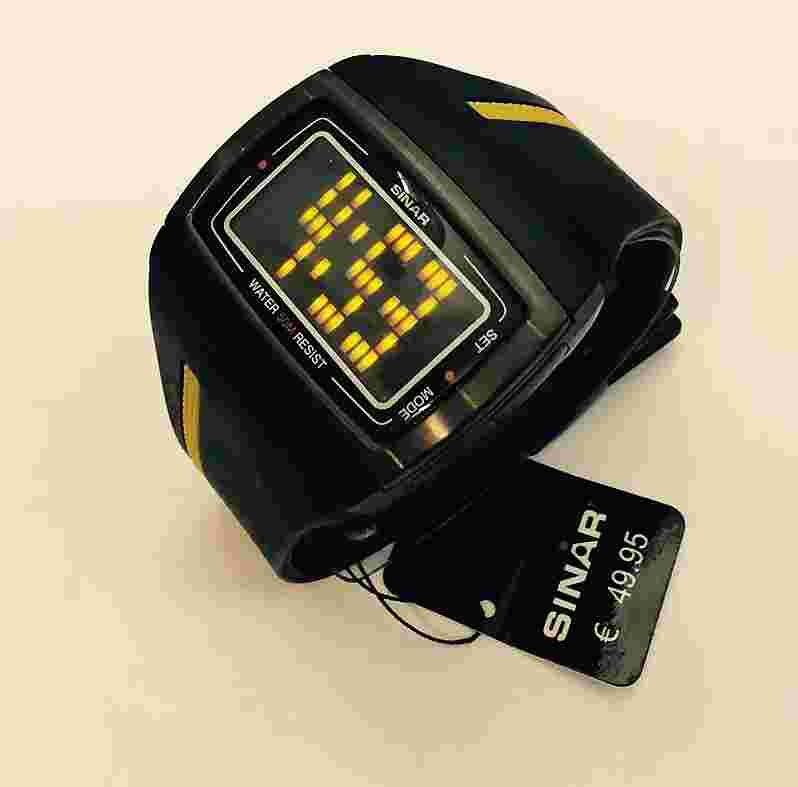 Sinar Digital Unisex Resinband 12/24 Hours Black Yellow Led-Digital UE-30-5