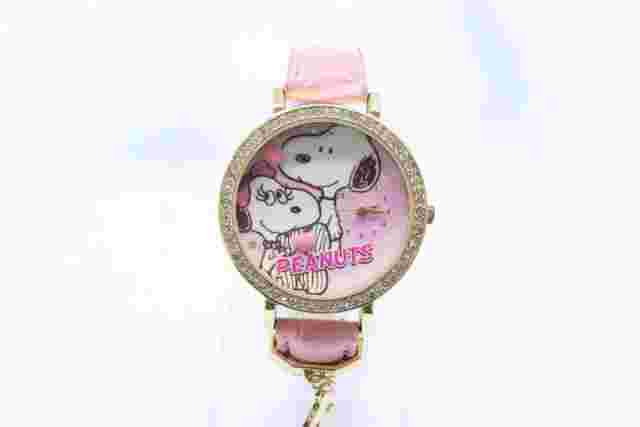 W202-7 Battery Replaced Peanuts Snoopy Rhinestone Big Face Charmed Watch Leather
