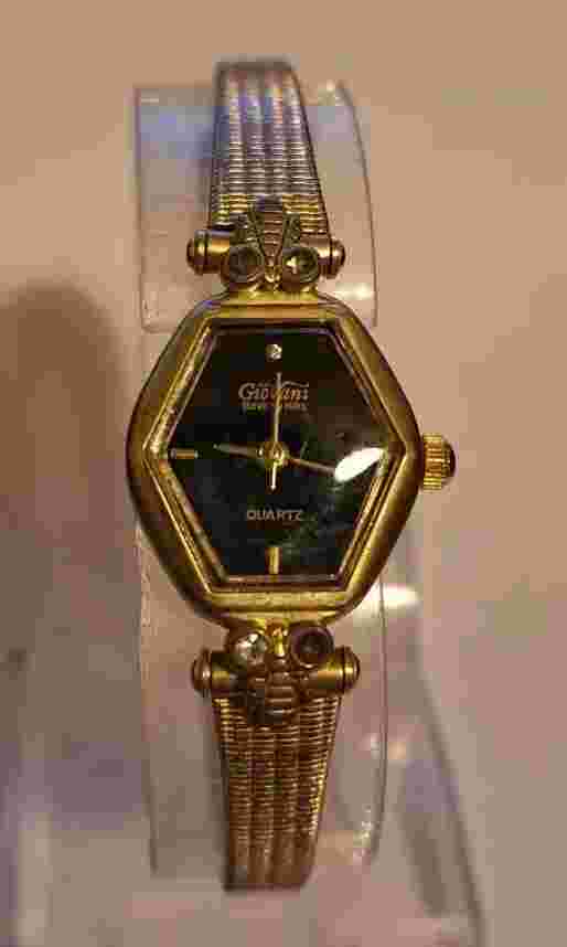 Beautiful Vintage Giovanni Beverly Hills Ladies Quartz Watch