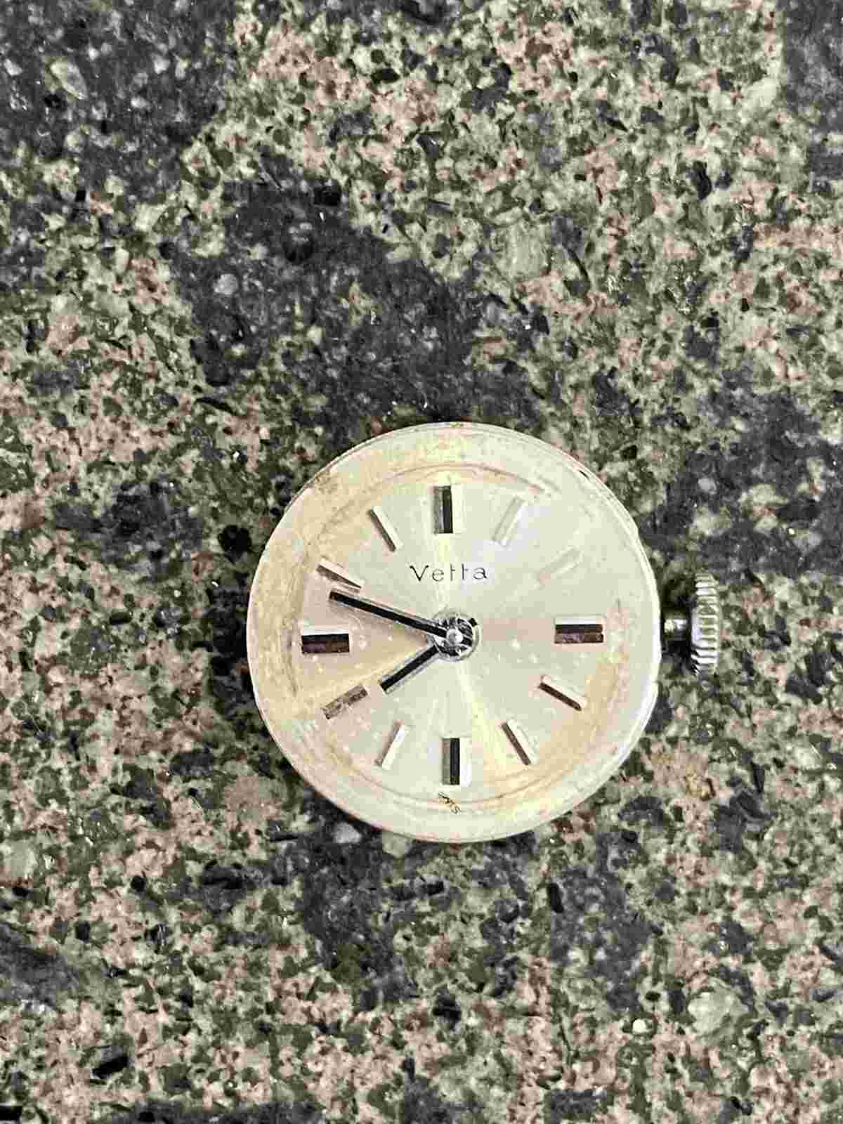 FELSA MOVEMENT 4072 with working vintage dial