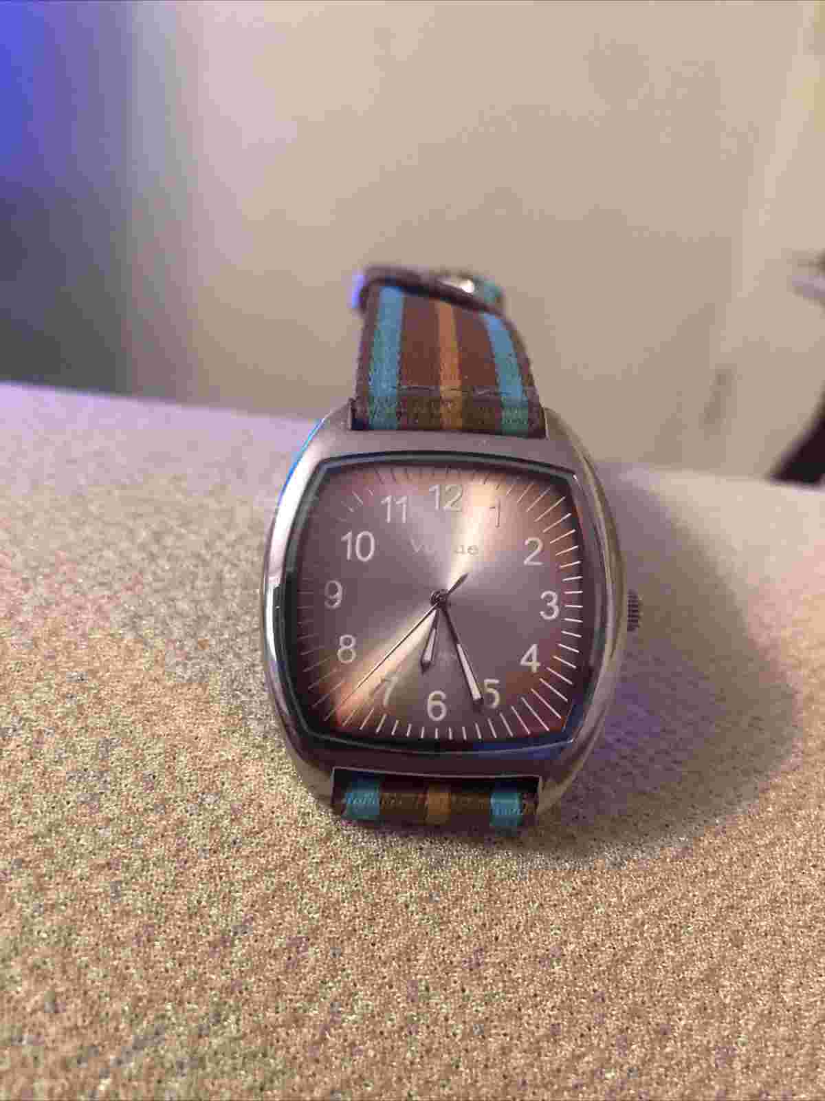 Vogue Quartz Wristwatch Japan New Battery. with canvas strap EUC unisex japan