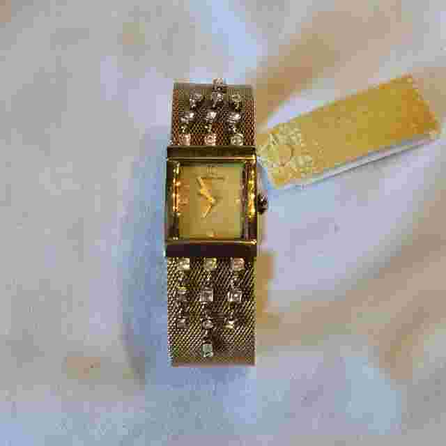 Jennifer Lopez JLO Women Watch Gold Tone Dangle Crystal New Battery NWT MSRP $99