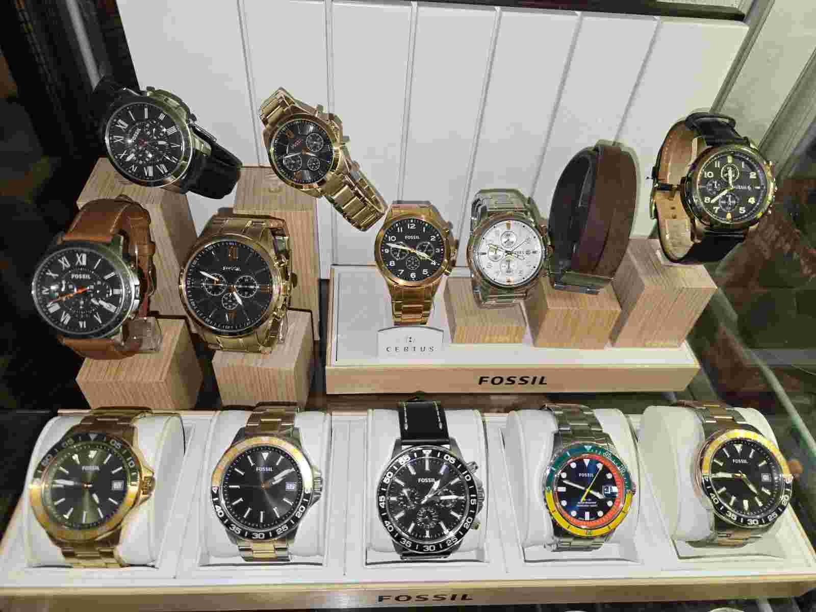 Pack 47unid Relógios Fossil Guess Nixon