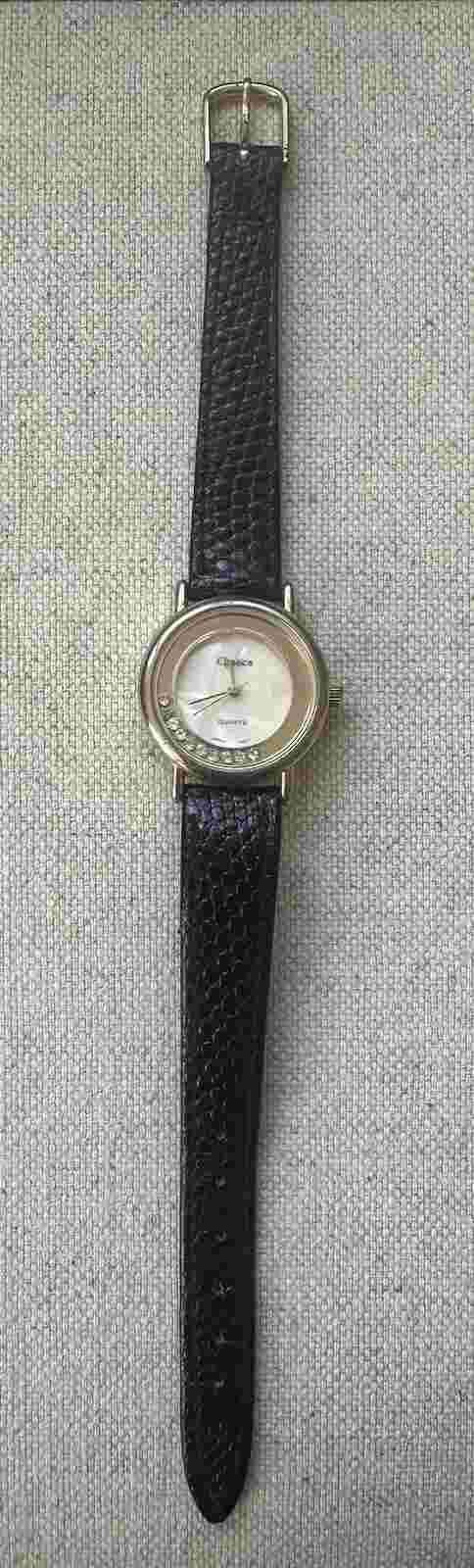 Nelsonic Womens Floating Crystal Quartz Analog Watch Runs New Battery CF03 012