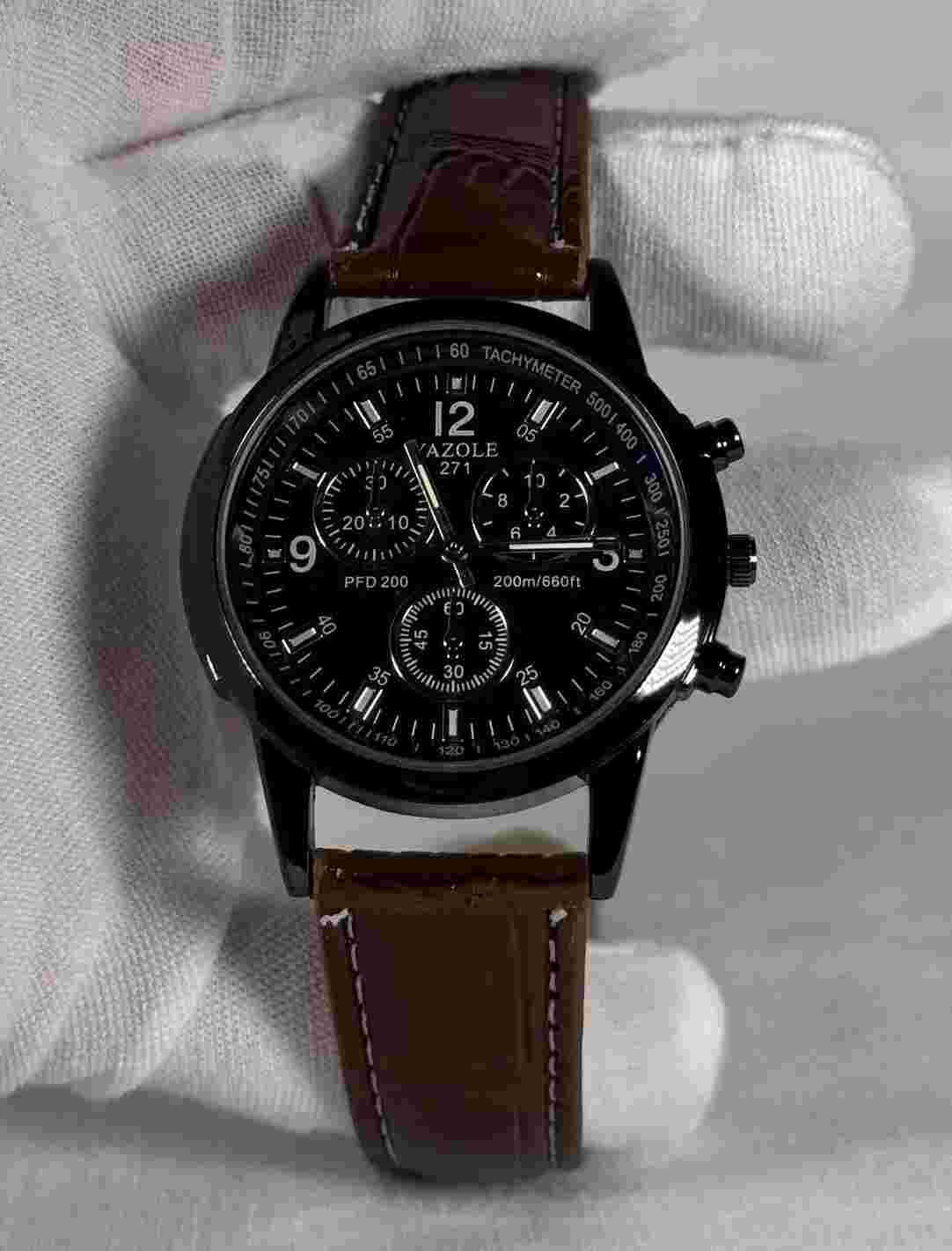 Yazole Mens 39mm Quartz Watch Stainless Steel w/ Leather Strap
