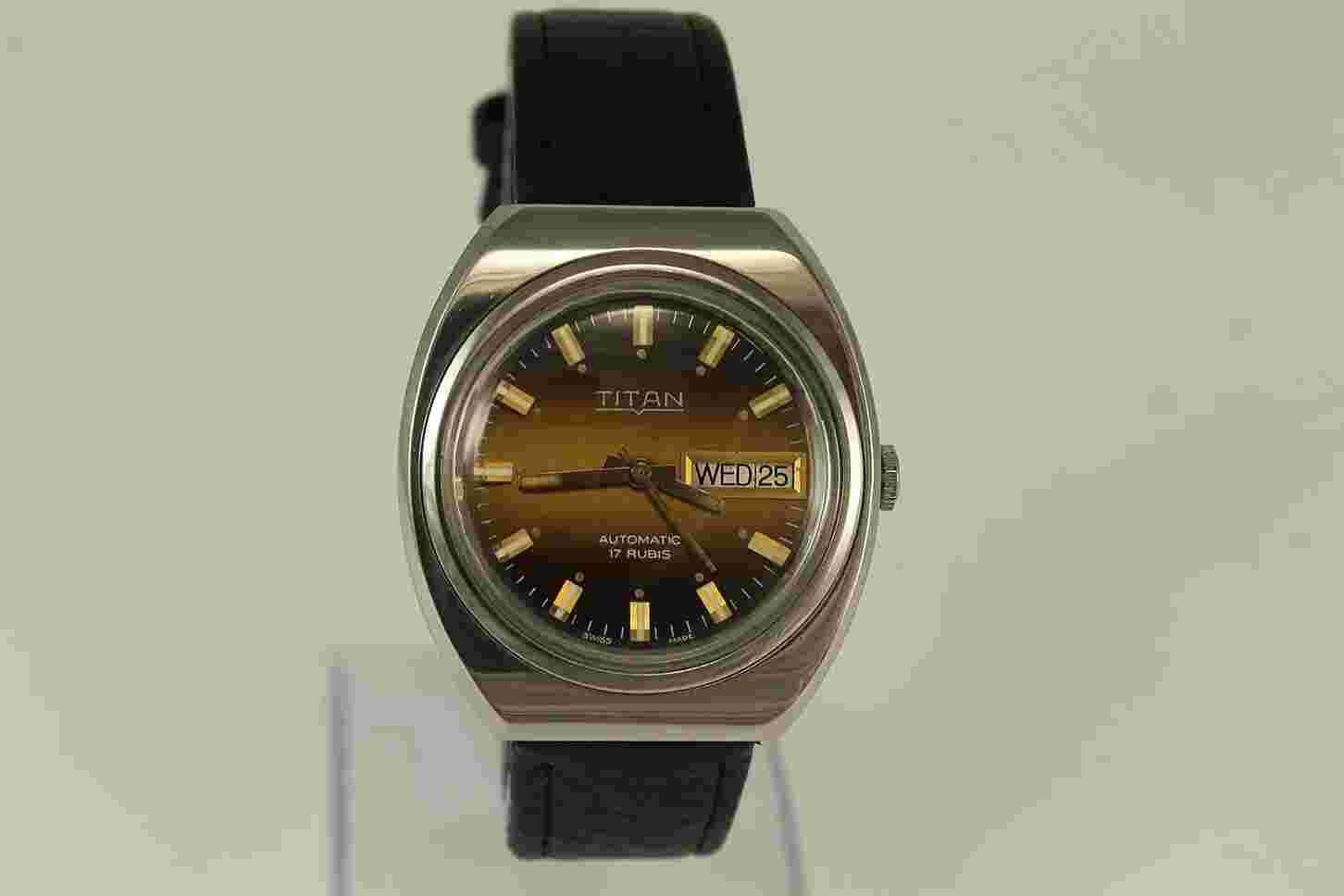 Immaculate 1960's TITAN Automatic Stainless Steel Swiss Watch
