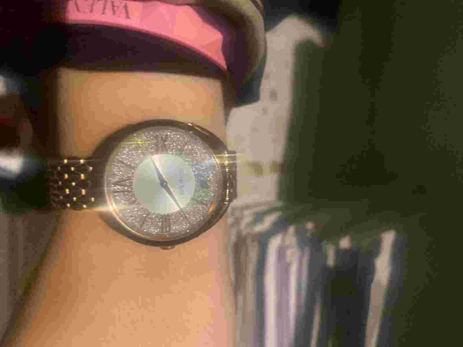 watch gold néw nice rich bi