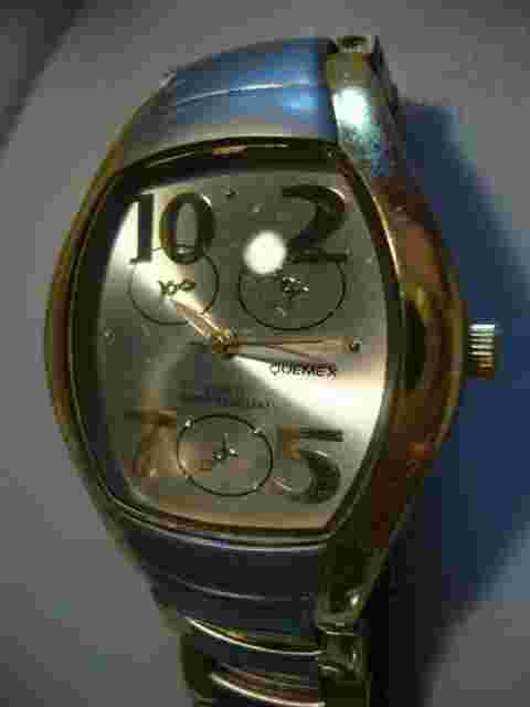 Quemex  Mens two tone Watch  WORKING!