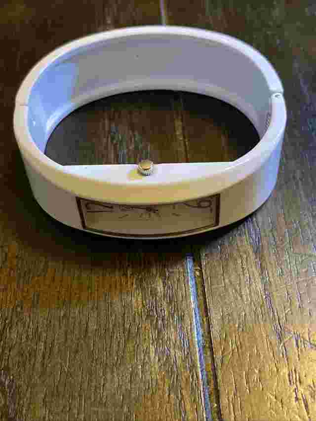 NY&C watch woman’s