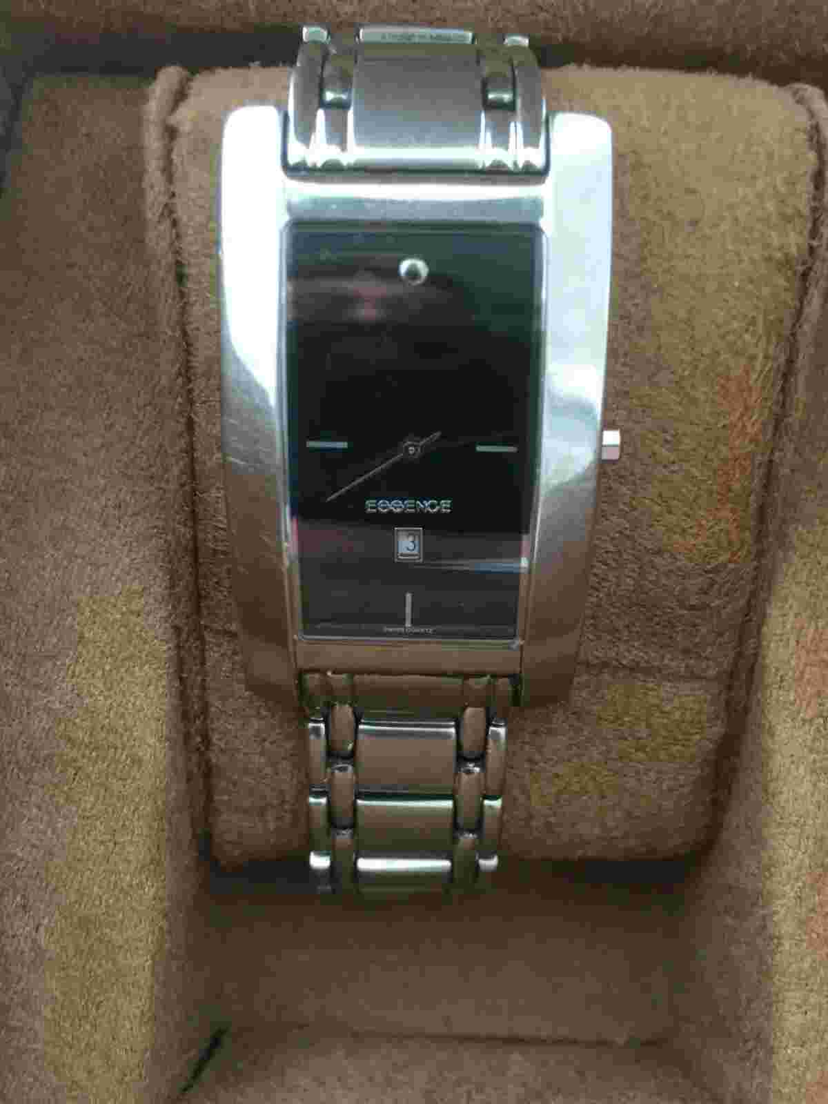 Essence Mens Swiss Quartz Sapphire Date Bracelet Watch ES5796ME