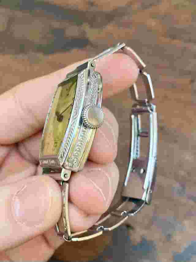 Vintage Ingraham USA Tonneau-Manual Wind-Running! Original Bracelet!