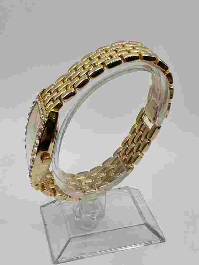Lane Bryant Ladies Fashion Gem Quartz Watch 31mm Oval Gold Tone Bracelet Band
