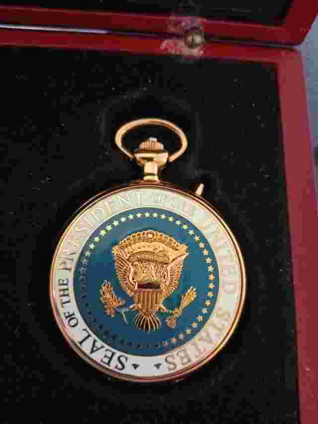 Seal of the President of the United States - MAYFAIR quartz pocket watch , Japan