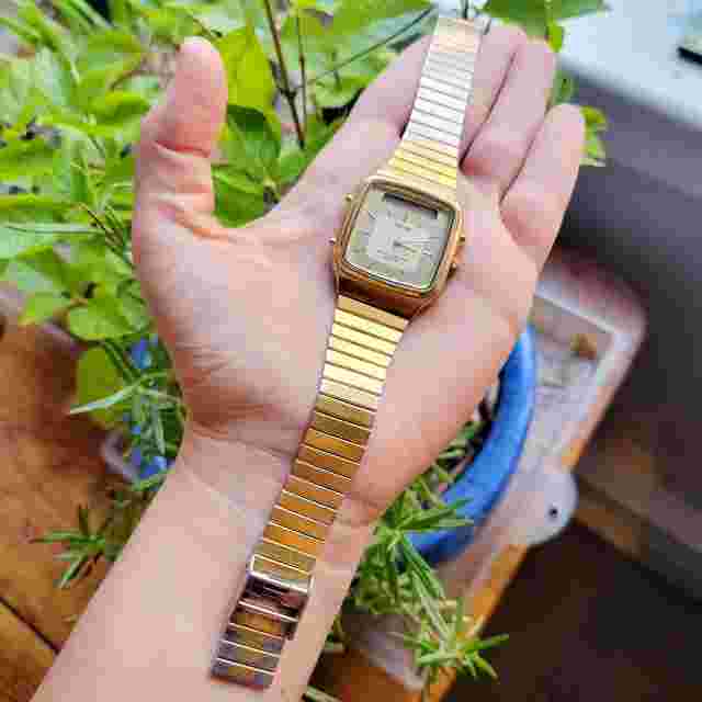 Vintage Phasar Quartz Classic Gold Womens Womans Square Digital Watch