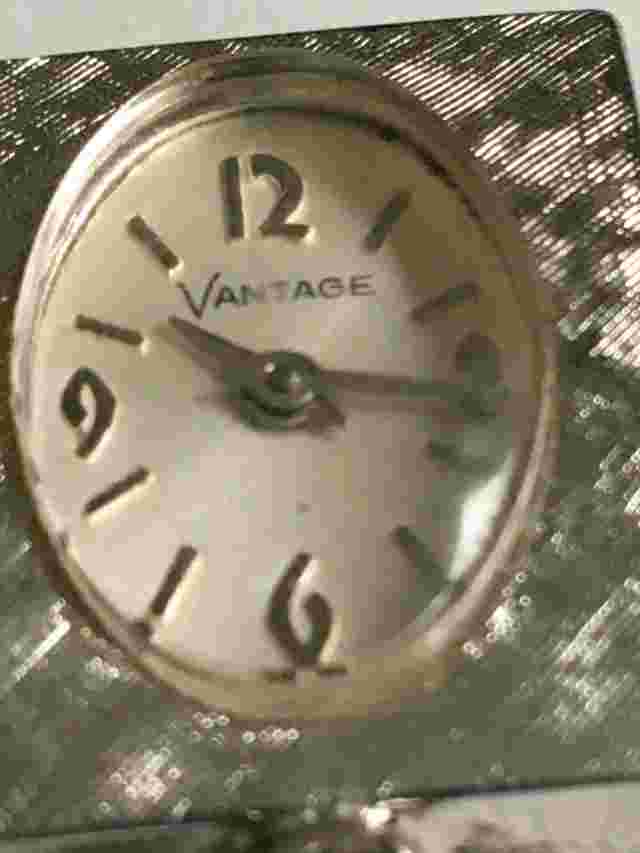 VINTAGE Vantage NOT WORKING NO CHAIN Wind Up SILVER Necklace Pendant Watch