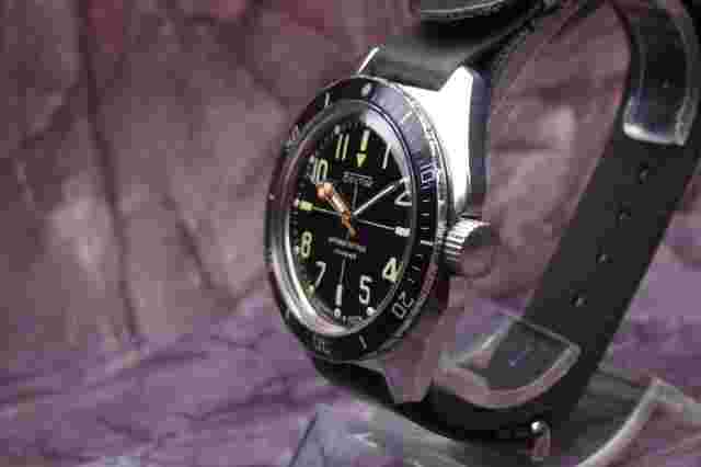 vostok amphibia amphibian sniper russian soviet ussr diver military watch 80s