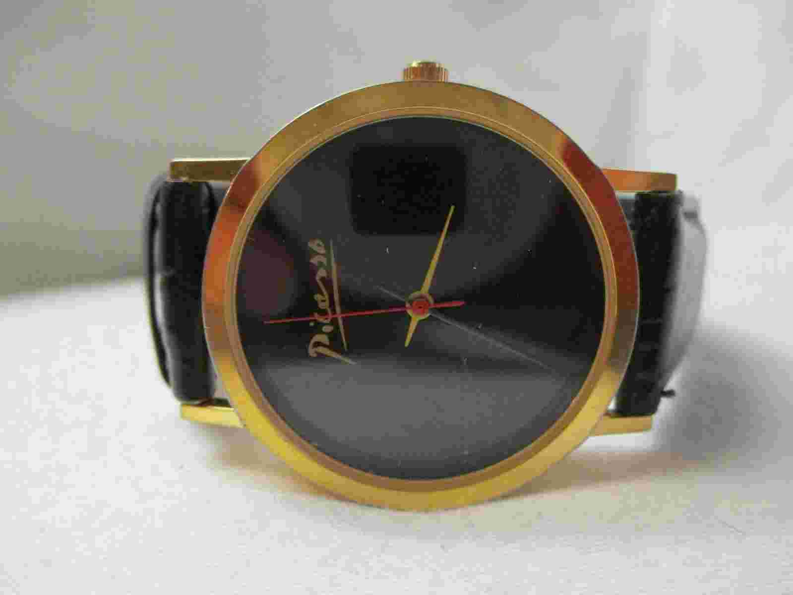 Picard Analog Wristwatch with a Buckle Band