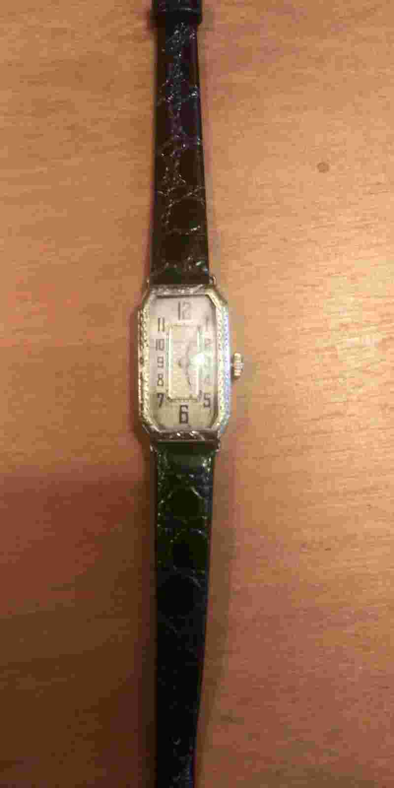 Vtg Elegant. Hallmark Lady Wristwatch.