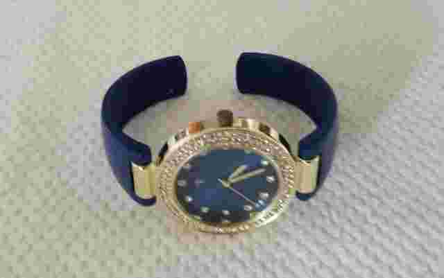 Cato Gold Tone Cuff Watch Crystal Bezel Blue Enamel Arms 6.5"-7.5" New Battery