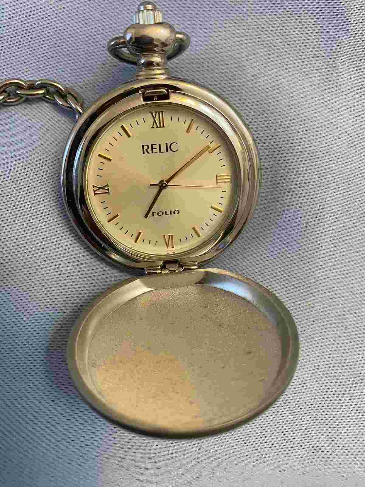 Relic Folio Silver Tone Metal Pocket Watch Hands Roman Numerals Chain