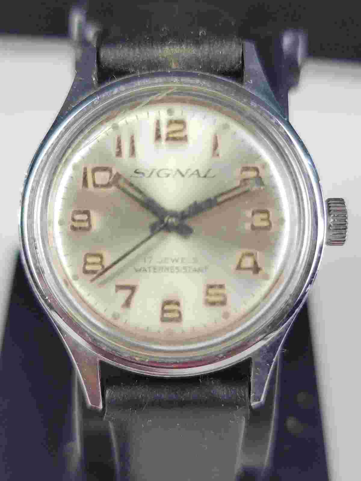 Vintage SIGNAL 17 Jewels  Swiss Mechanical Wind UP Unisex Watch RUNNING
