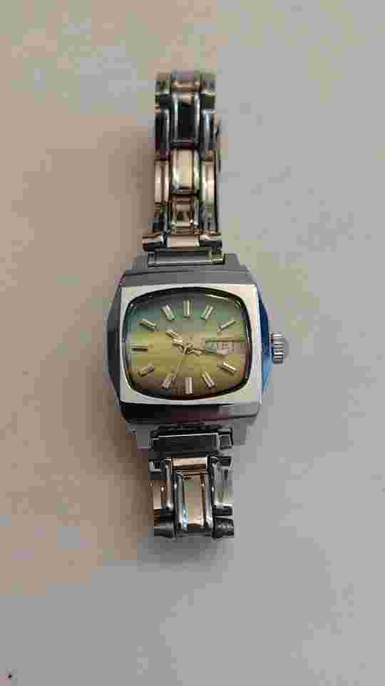 Working Vintage Grand Prix 21 Jewels Mechanical Watch