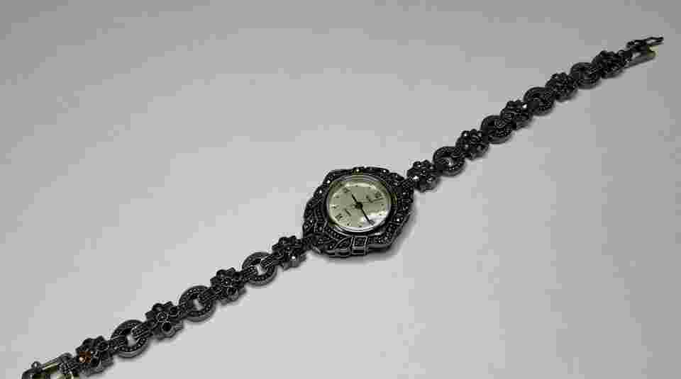 BOMA Designer STERLING SILVER MARCASITE QUARTZ LADIES’ WRISTWATCH VTG. JEWELRY