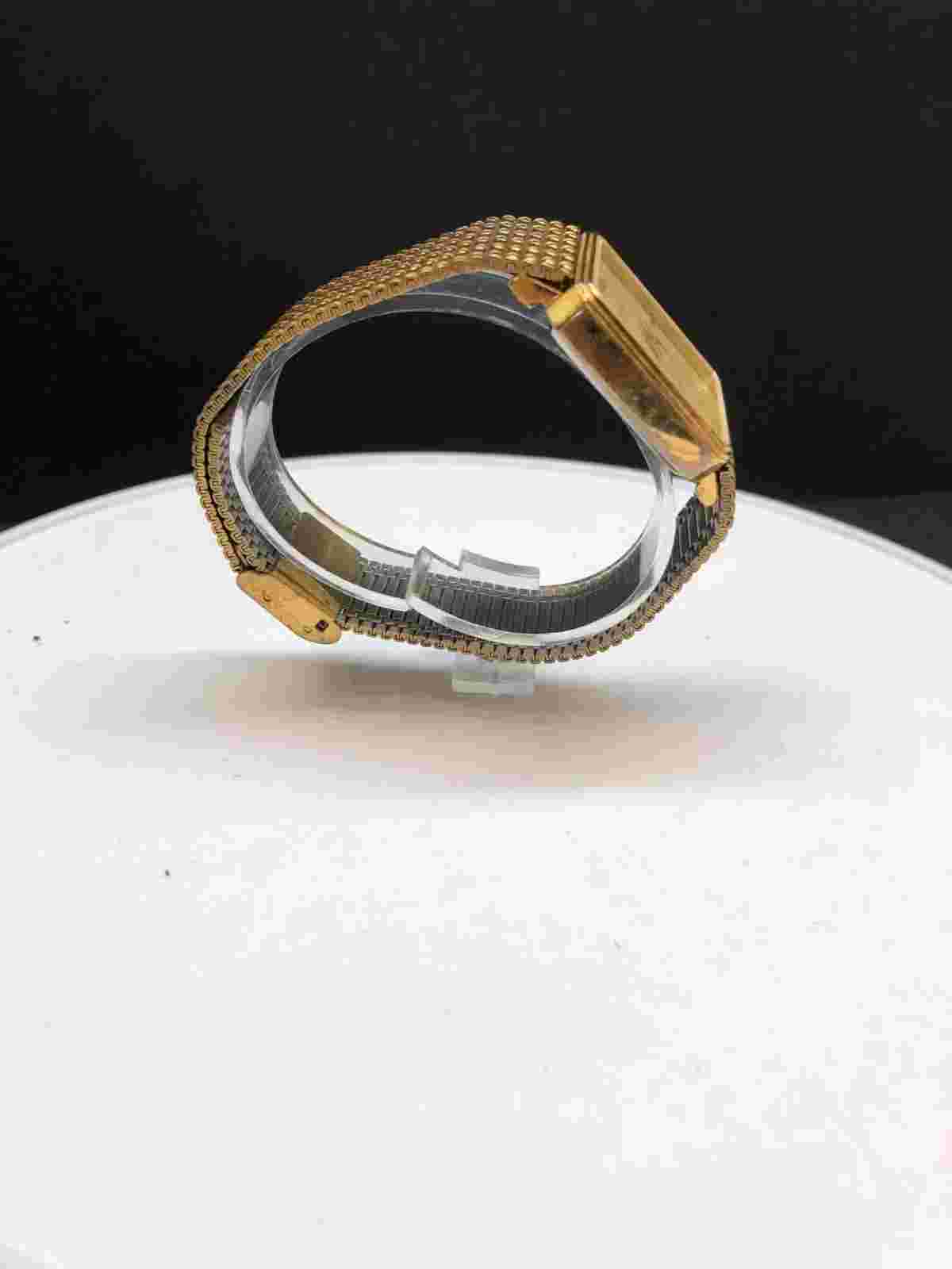 avanti watch