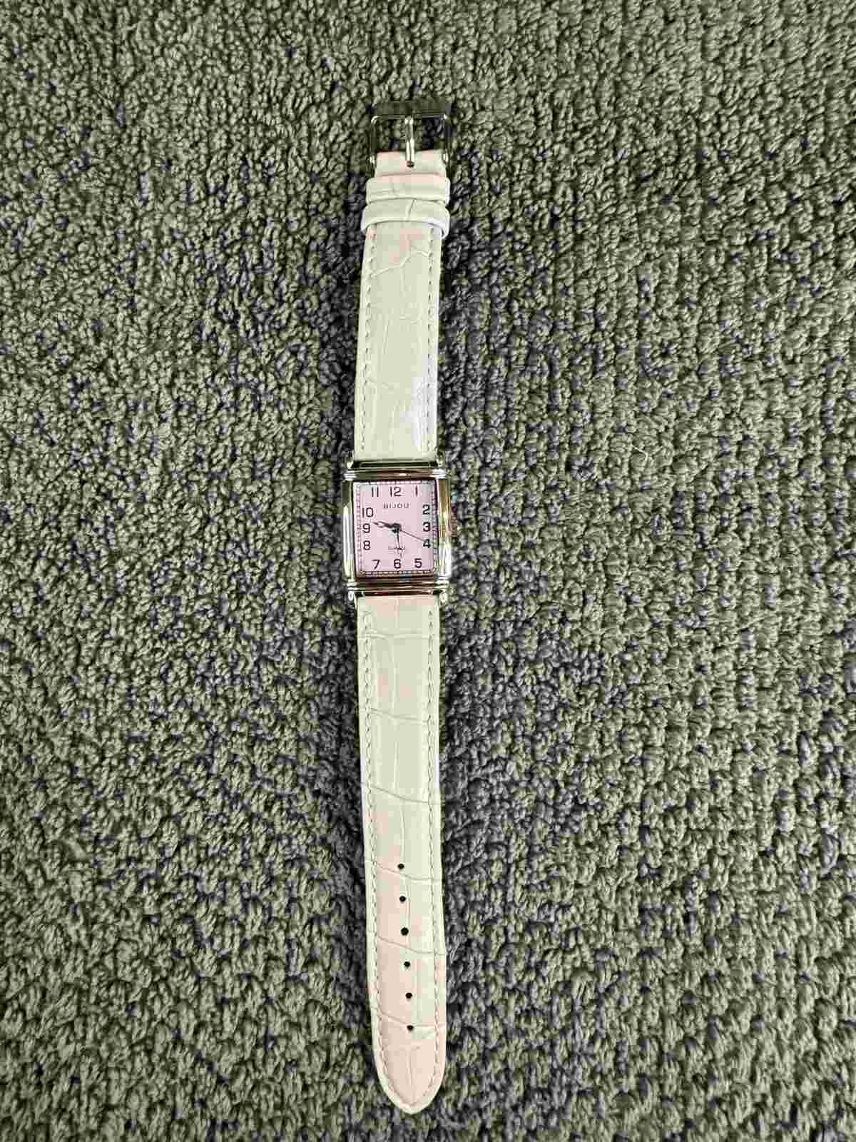 Bijou Womens Ladies watch Lavender face and band new battery