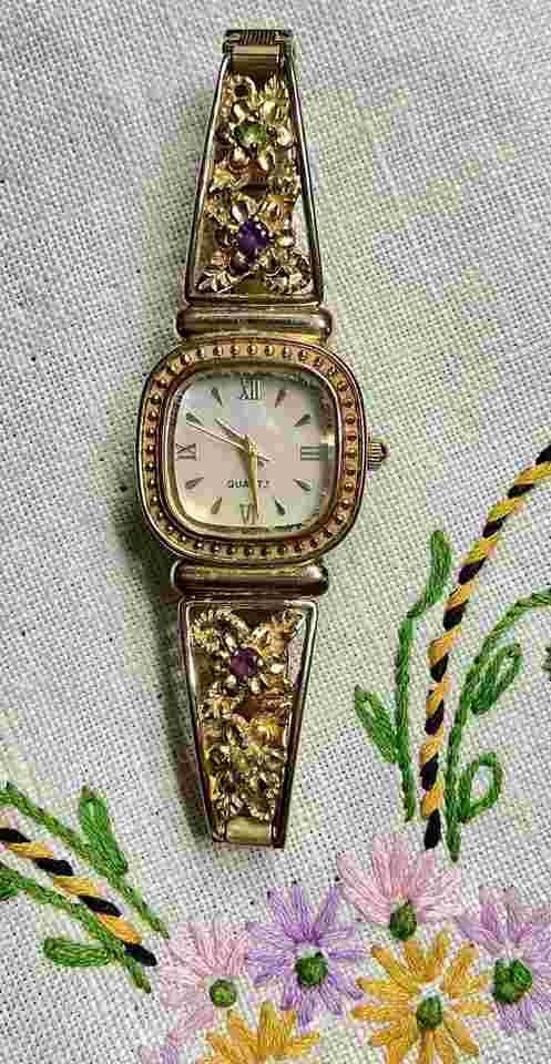 Danbury Mint Watch Gold Tone Floral Amethyst Peridot Stretch Band New Battery