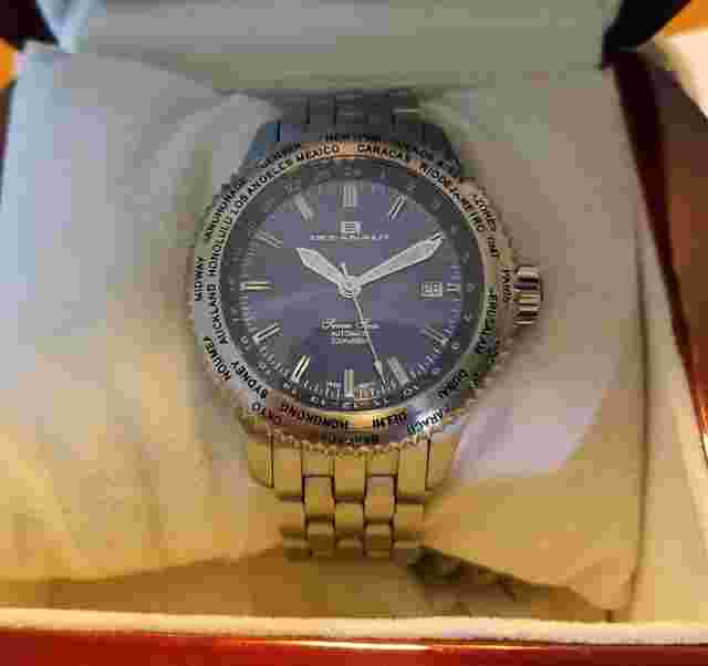 OCEANAUT SWISS  SEVEN SEAS WORLD TIMER ETA 2824-2 AUTO 25 JEWELS w/Box & papers