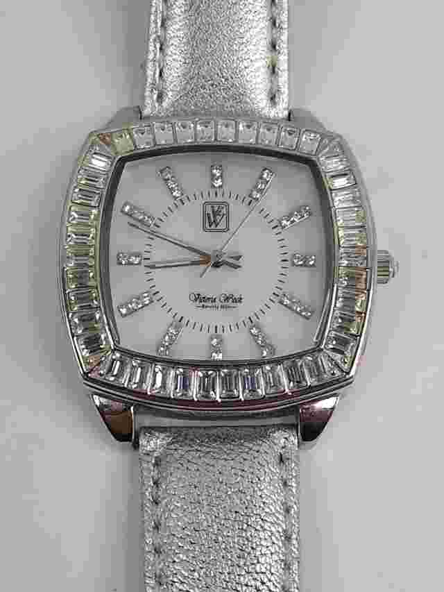 Victoria Wieck Watch Women 36mm Crystal Dial Silver Tone Bling New Battery 8.5"