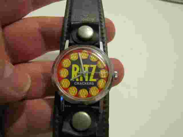 VTG MEN'S ALL ORIGINAL RITZ CRACKERS 1 JEWEL ADVERTISING WATCH WANTS TO RUN