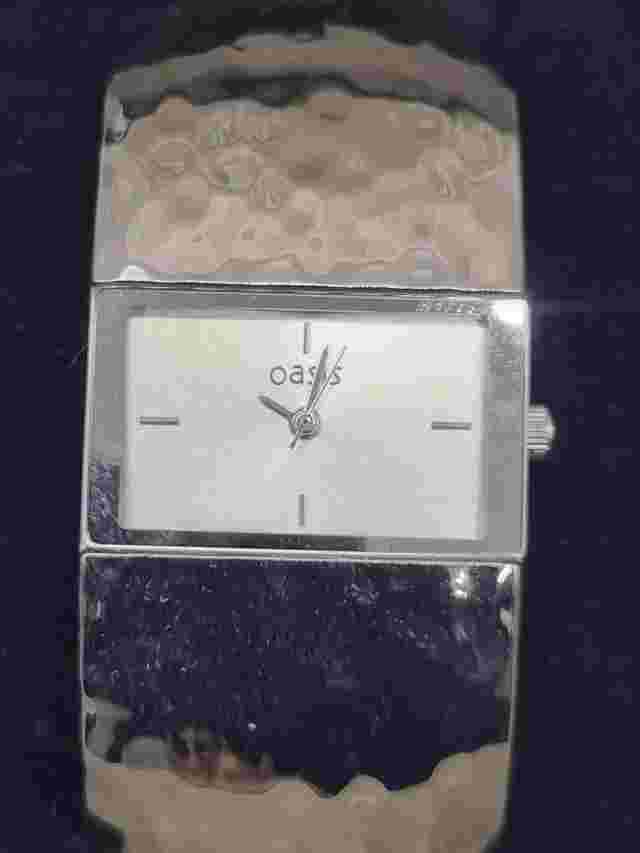 Boxed Untested Oasis Rectangular Wristwatch Unisex Silver Tone 29.80mm